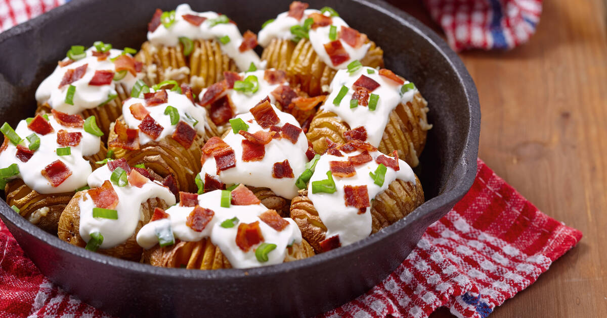 Tyrolean Hasselback Potatoes with Sour Cream Dip - HANDL TYROL